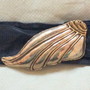 Artisan Shell belt Buckle & black textured belt